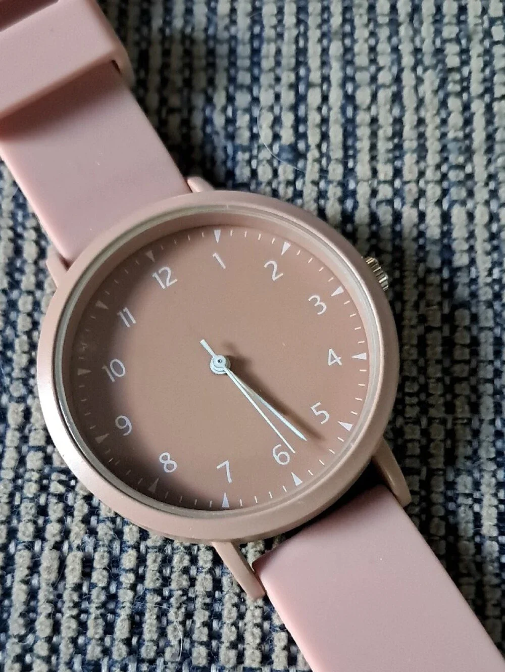Minimalist Pink Silicone Analog Watch